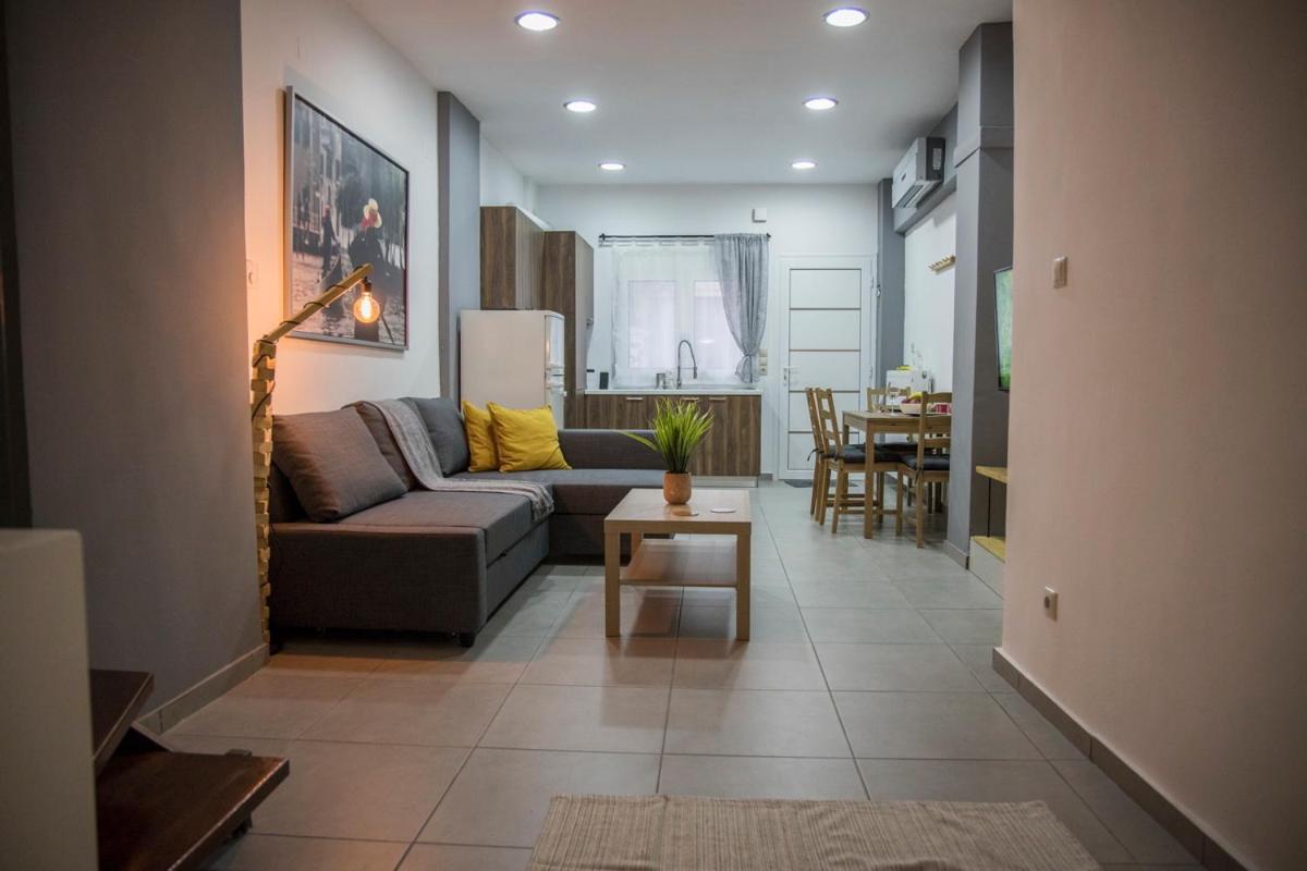 Billys House Apartment Trikala  Bagian luar foto