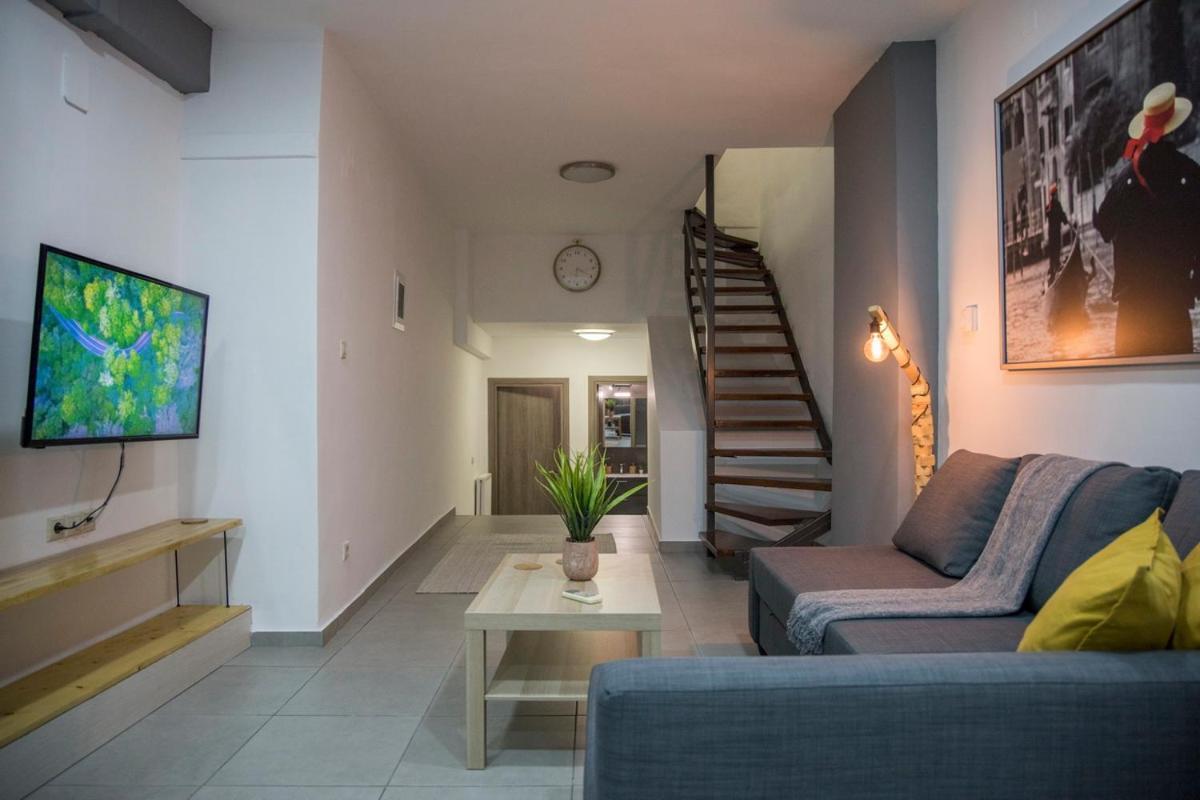 Billys House Apartment Trikala  Bagian luar foto